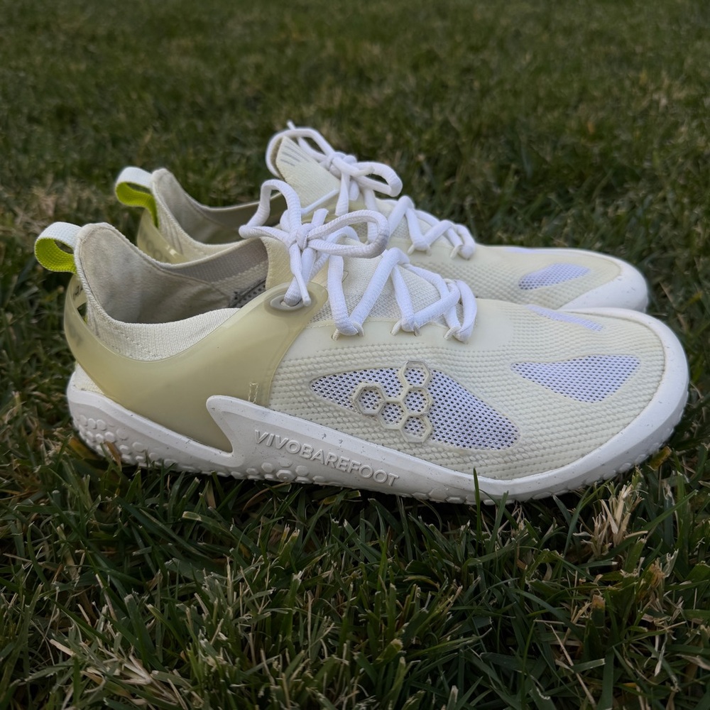 VIVO BAREFOOT MOTUS STRENGTH WOMENS SIZE 37